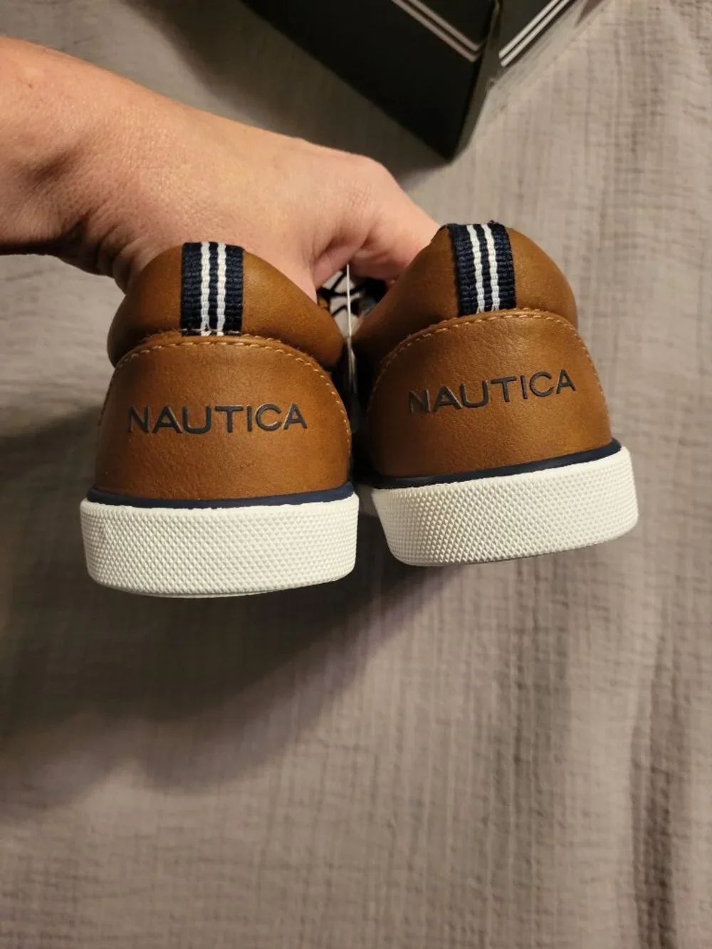 *NIB* Nautica Boys Shoes size 13m